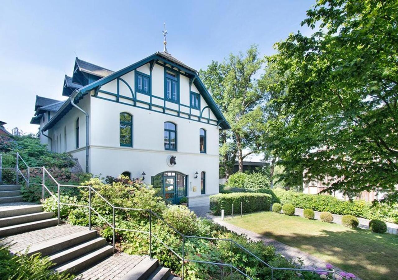 Remise Am Suellberg - Das Kleine Hotel Am Suellberg Хамбург Екстериор снимка